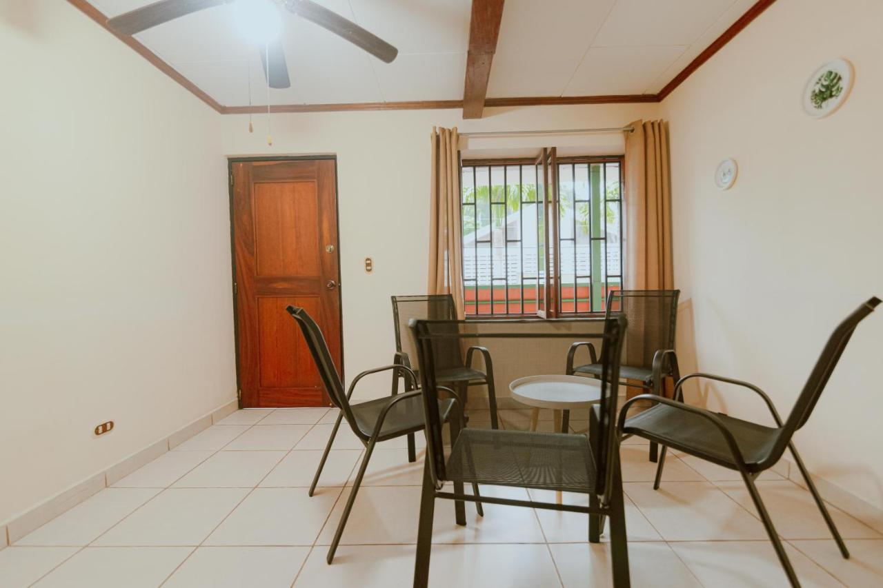 Quepos Inn Zewnętrze zdjęcie