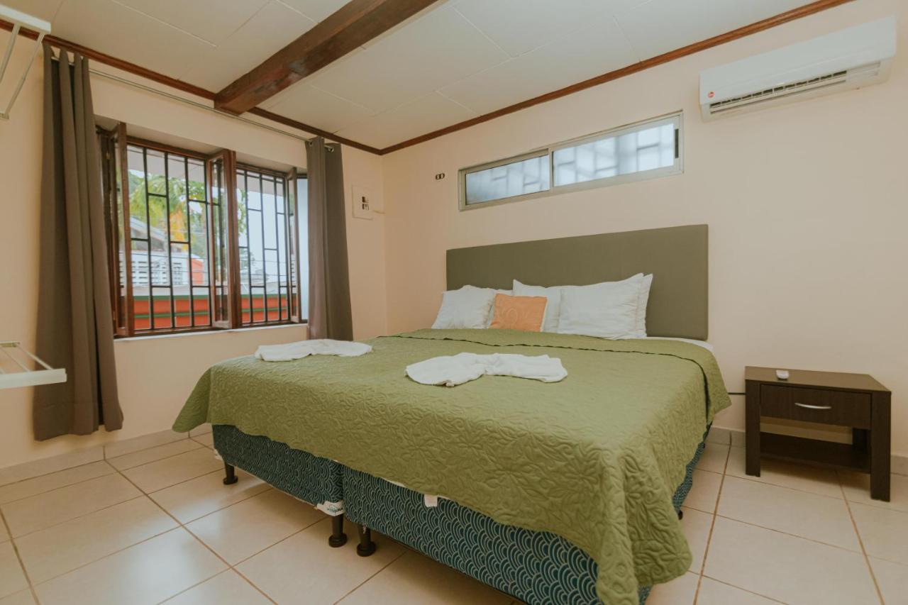 Quepos Inn Zewnętrze zdjęcie